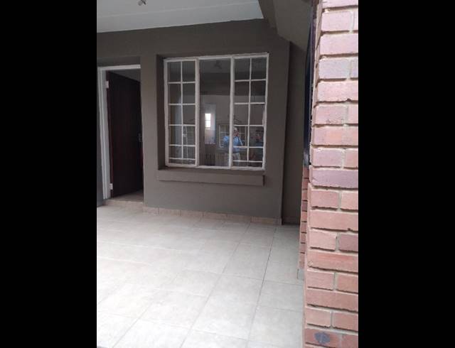 2 BEDROOM PROPERTY TO RENT IN RIETVALLEIRAND